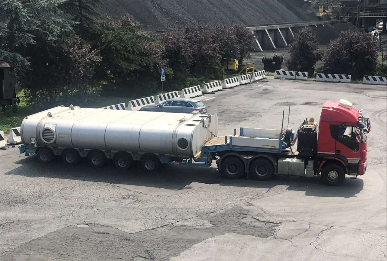 Italiana Coke, nuovo condensatore su camion, sett 19