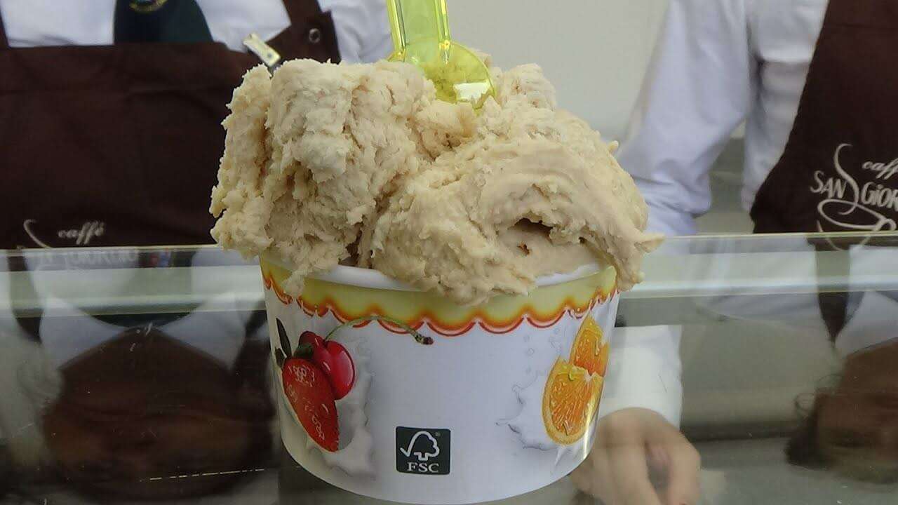 93556