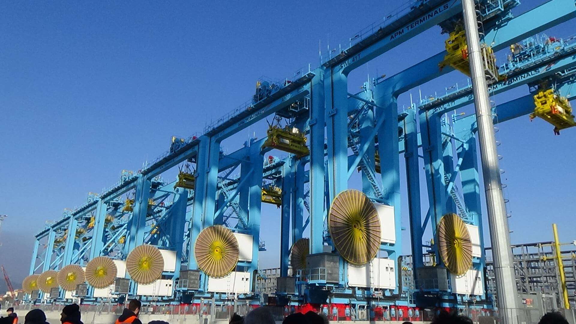 vado gateway, porto di vado