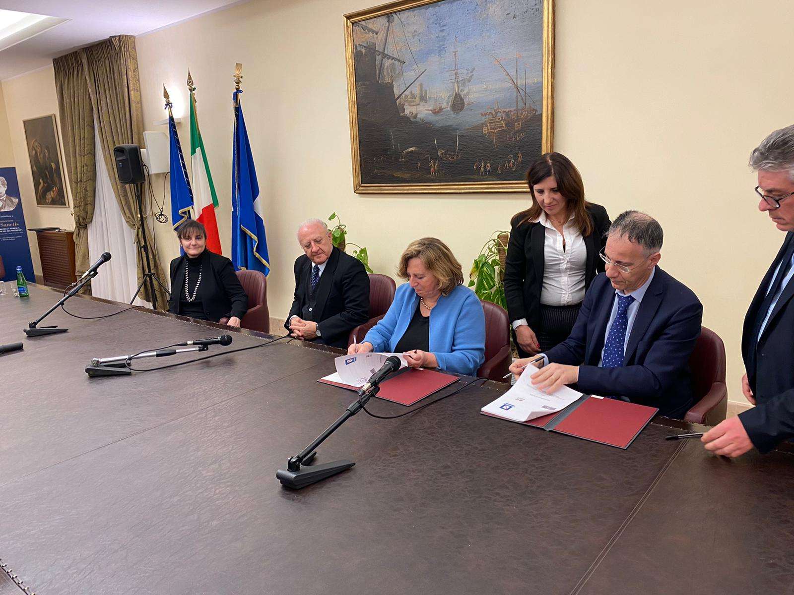 vincenzo de luca sonia viale