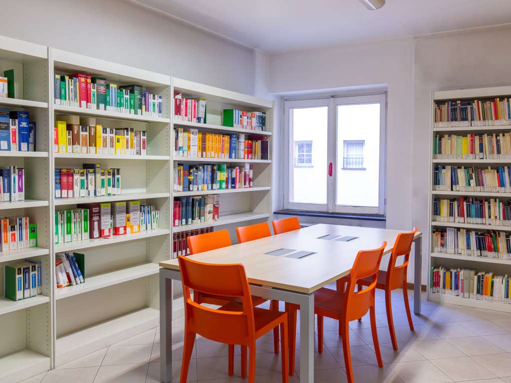 biblioteca scuola di scienze sociali