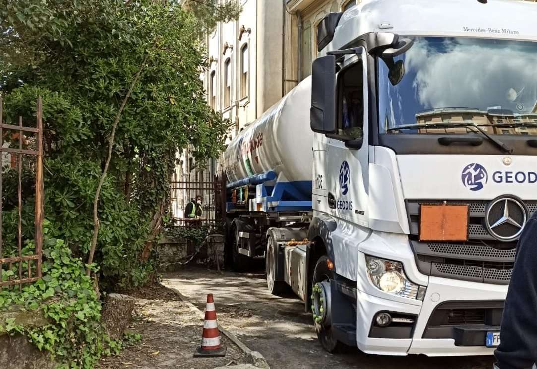 Autocisterna gas ossigeno