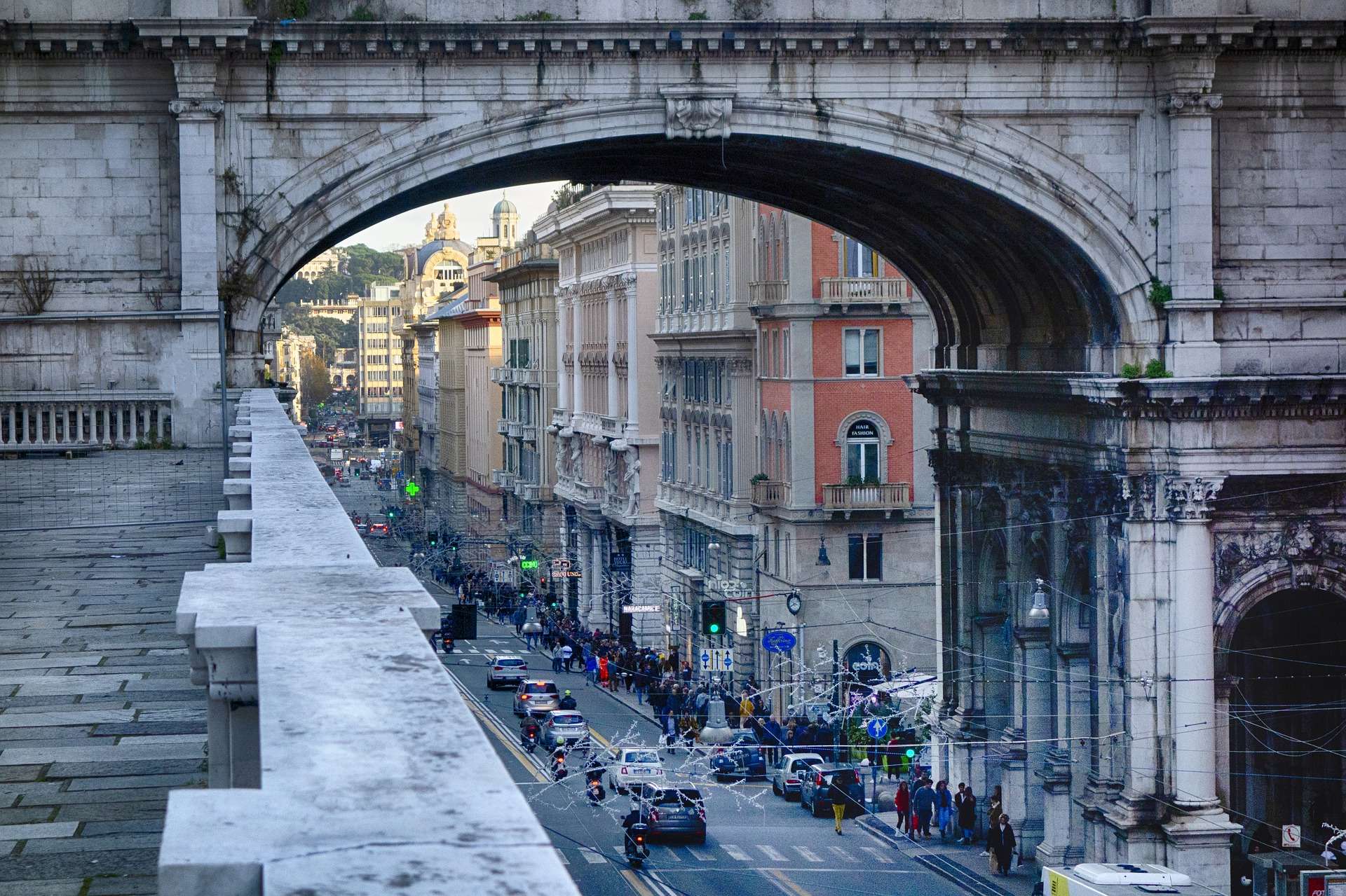 Genova via XX settembre commercio