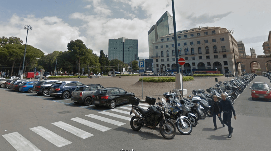 piazza della vittoria parcheggio