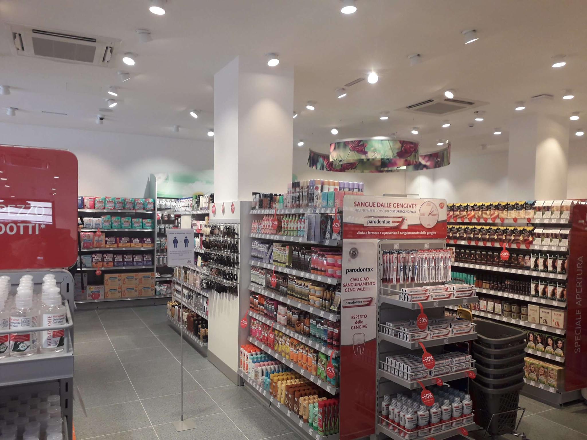 negozio dm, supermercato