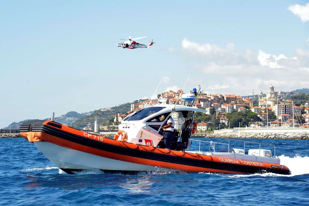 Guardia costiera sicurezza in mare