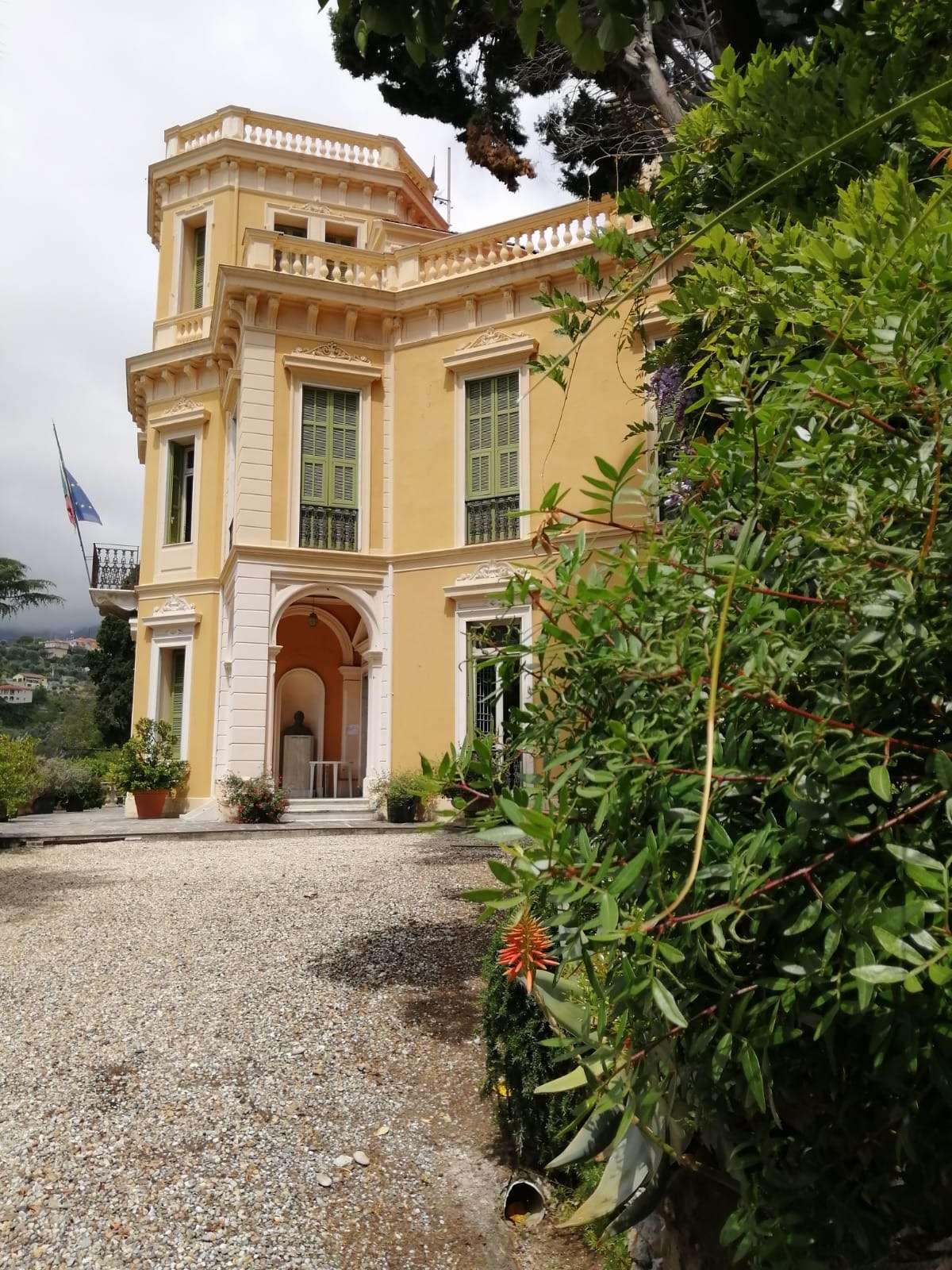 Sanremo (IM), istituto-sperimentale-per-la-floricoltura (C) FAI (1)