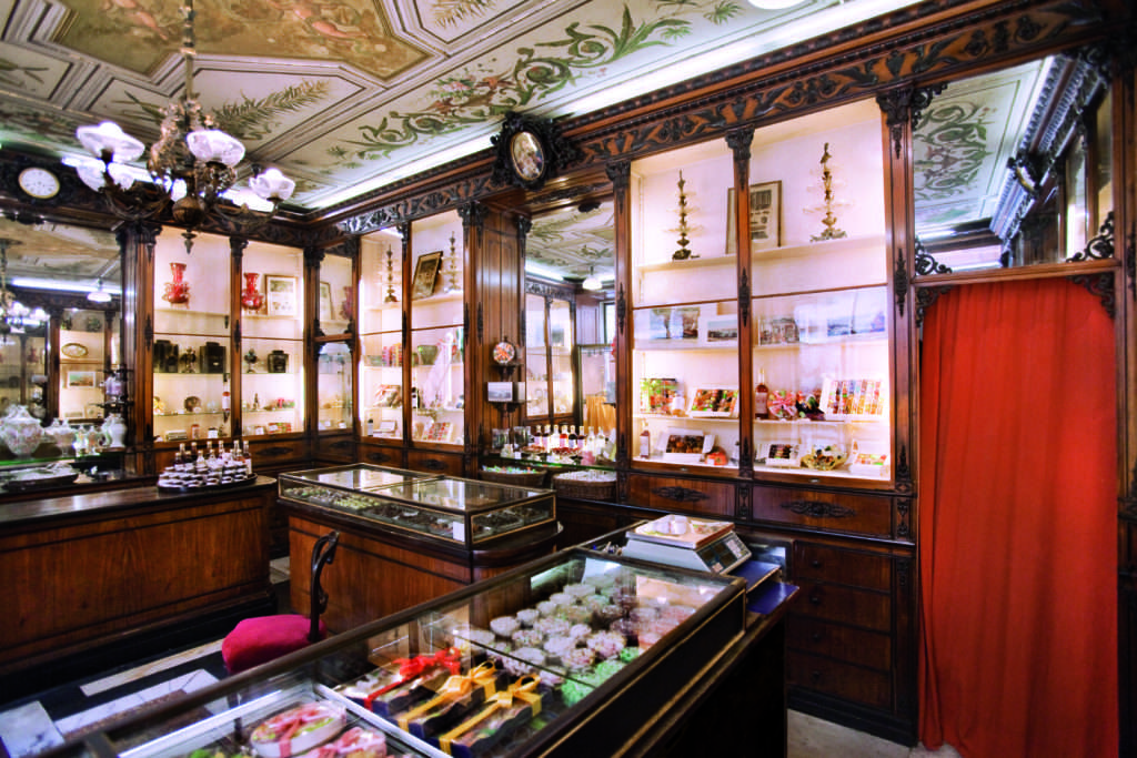 Confetteria Romanengo a Genova