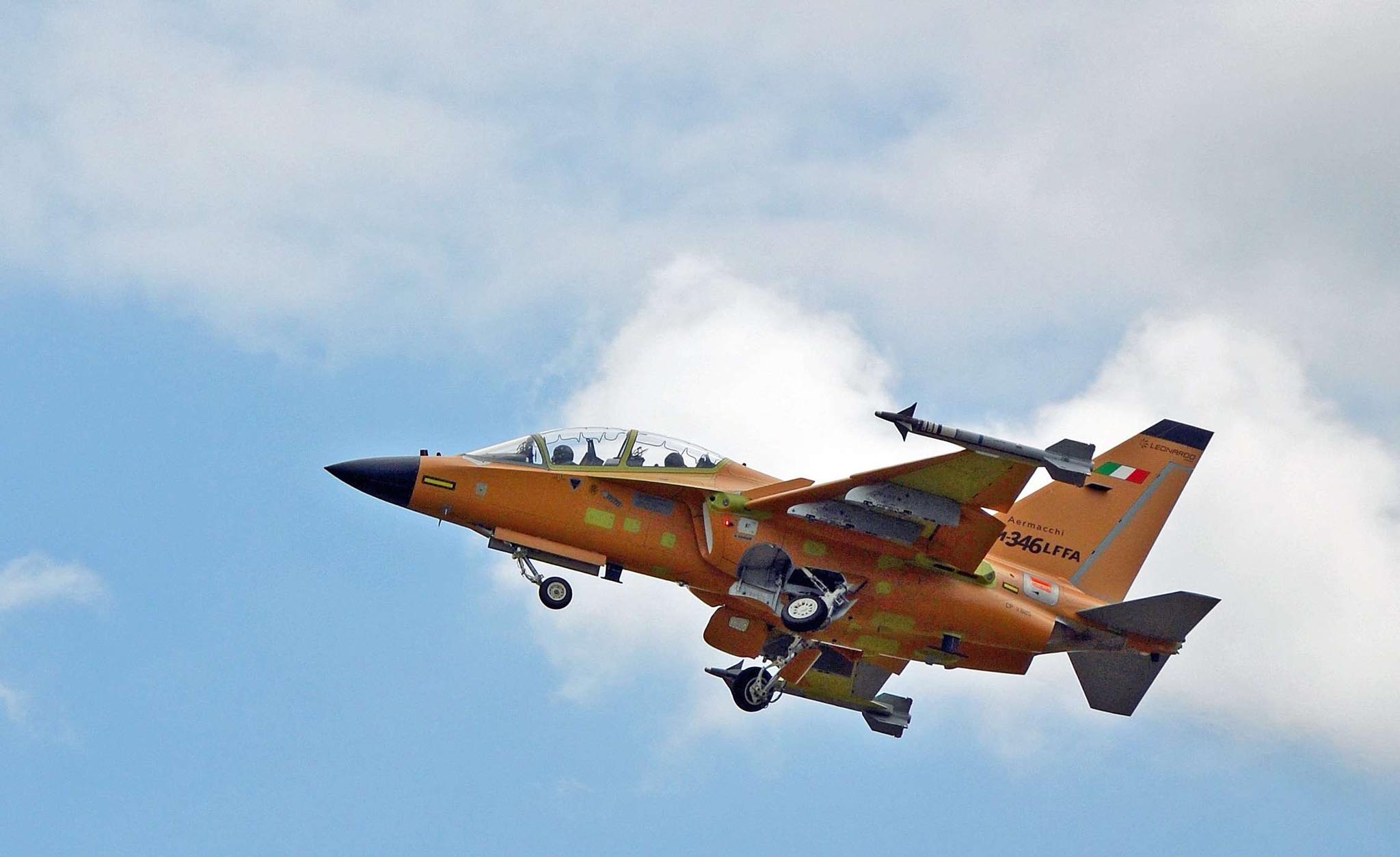 1st flight M-346FA_leonardo
