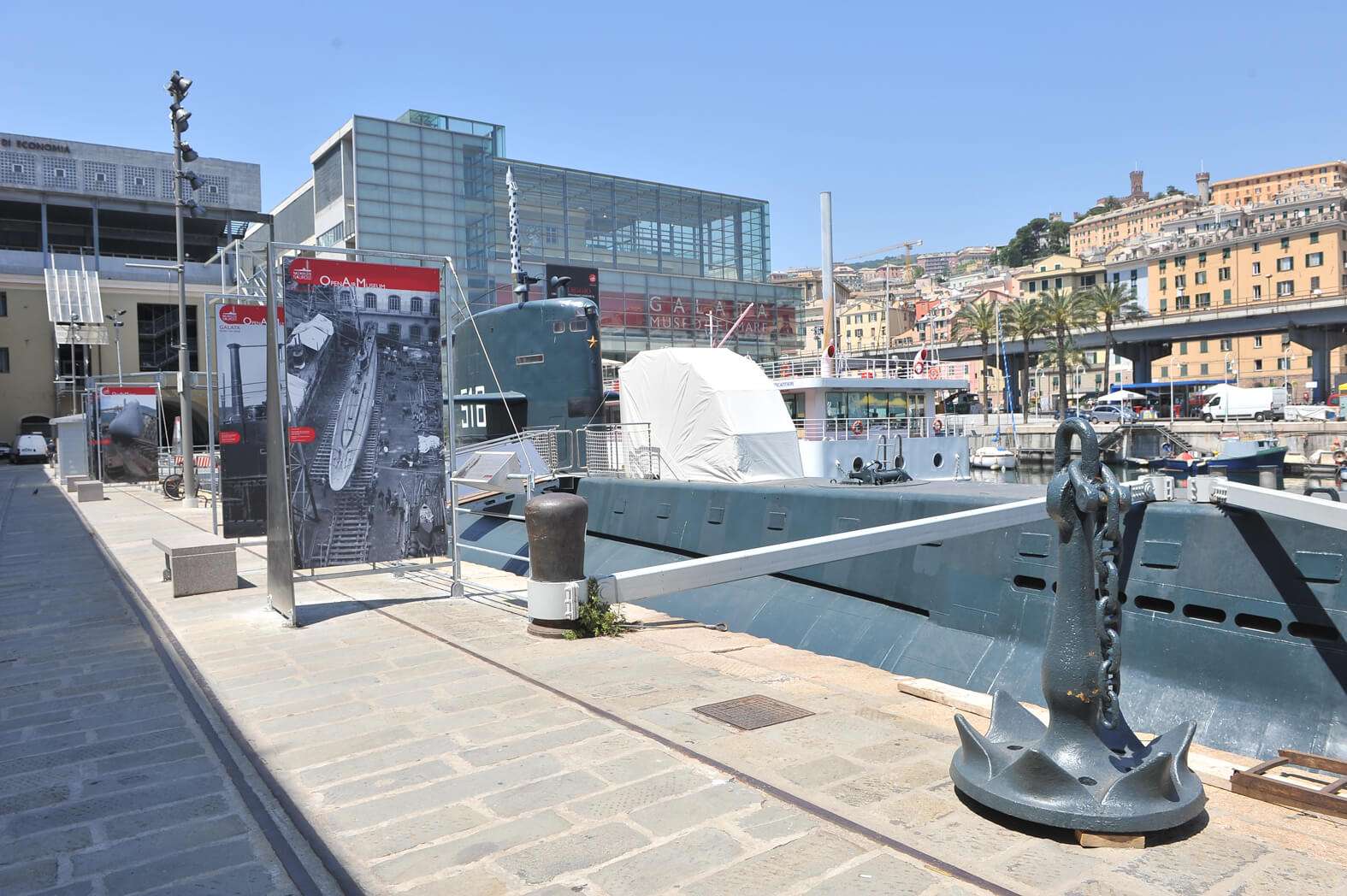 Galata Museo del Mare esterni sommergibile Nazario Sauro