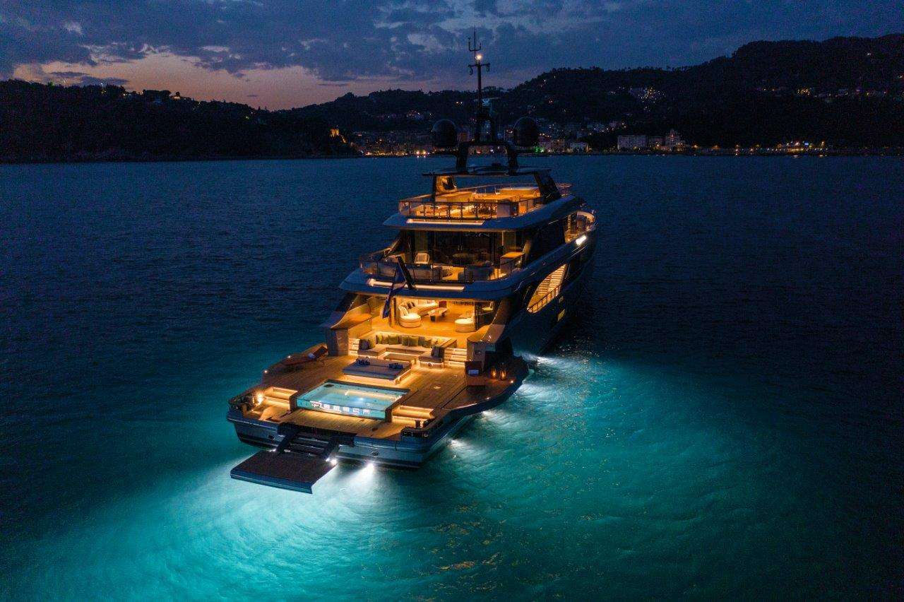 Oasis 40M – Hull001 – 03