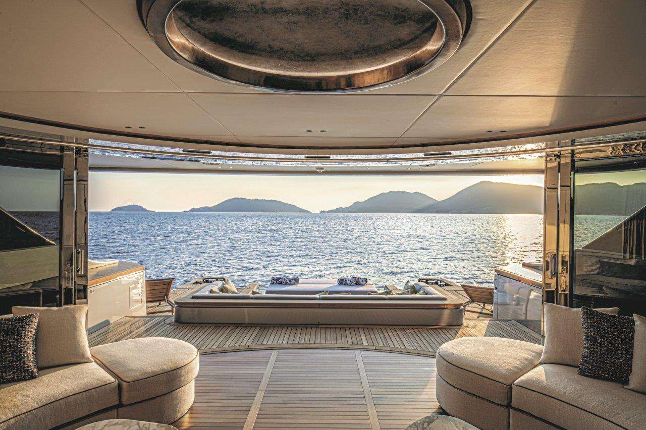 Oasis 40M – Hull001 – 04