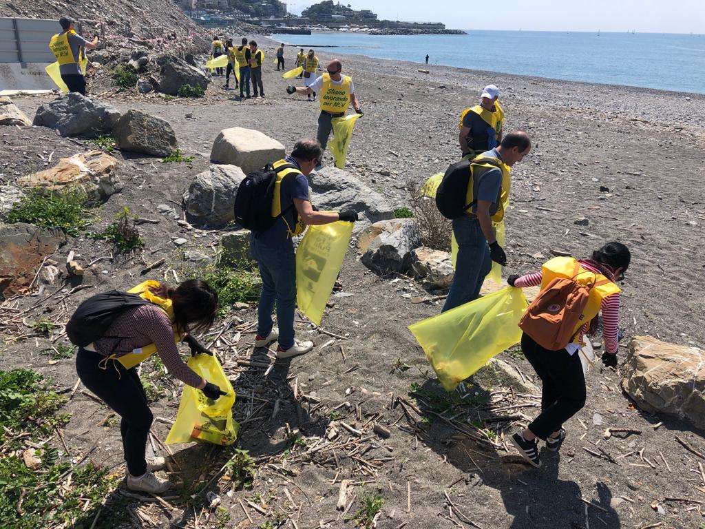 pulizia spiaggia foce