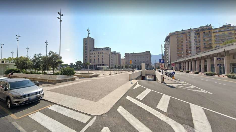 parcheggio piazza europa la spezia