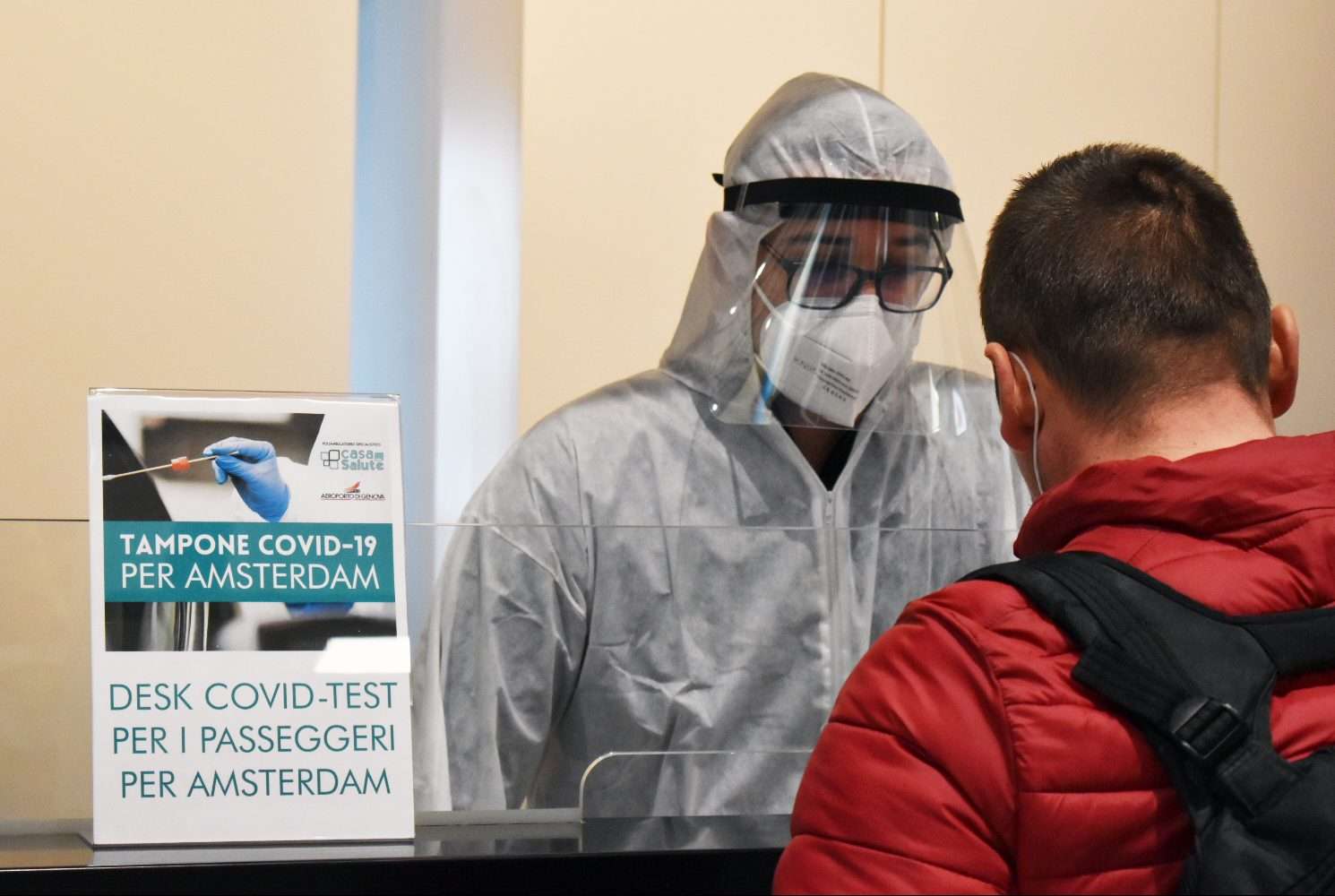Tamponi aeroporto per Amsterdam (2)
