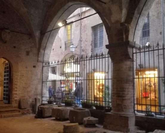 Loggia comunale Albenga(1)