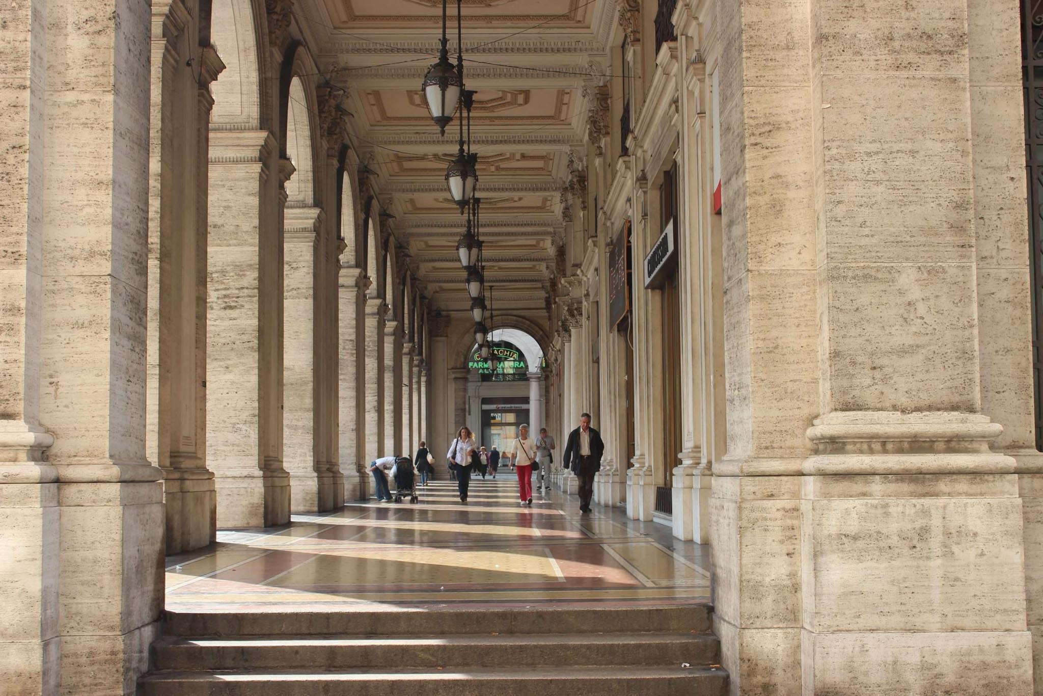 genova piazza de ferrari portici regione liguria