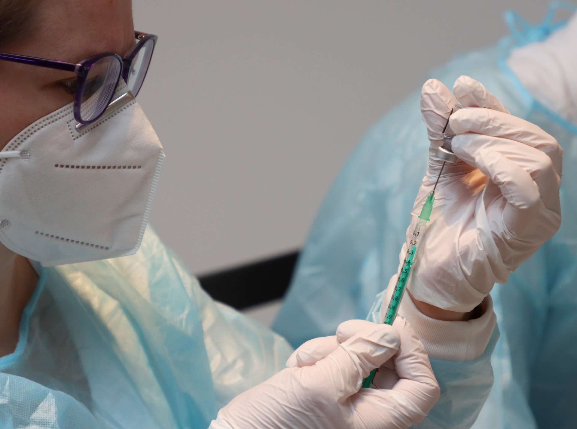 vaccino vaccini covid medico