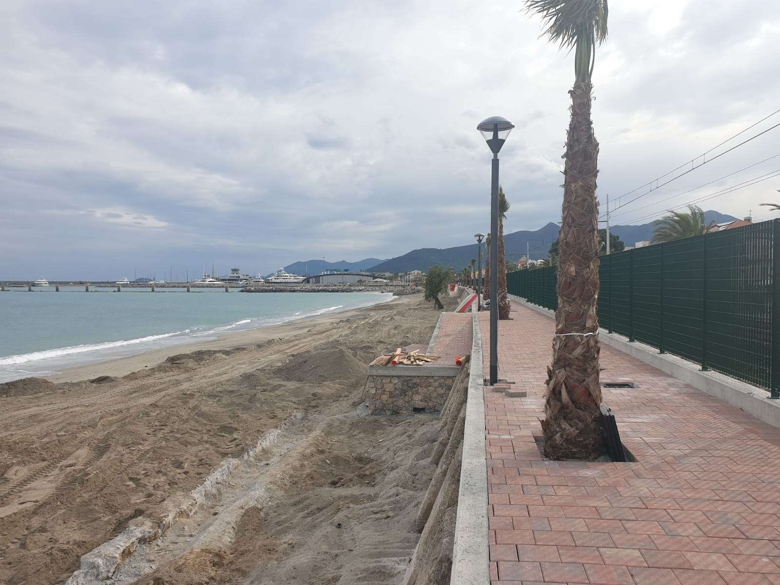 pietra ligure passeggiata difesa suolo