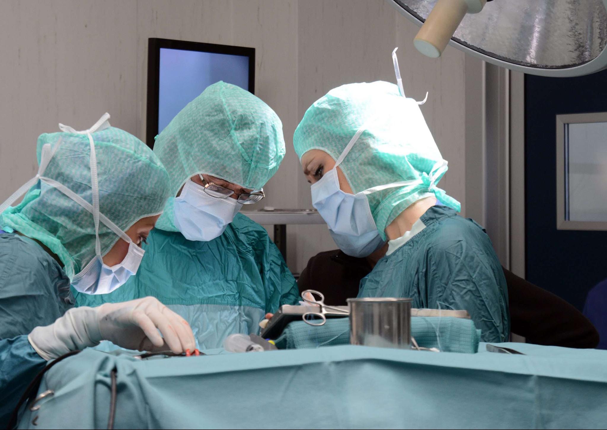 ospedale gaslini operazione sala operatoria nascita