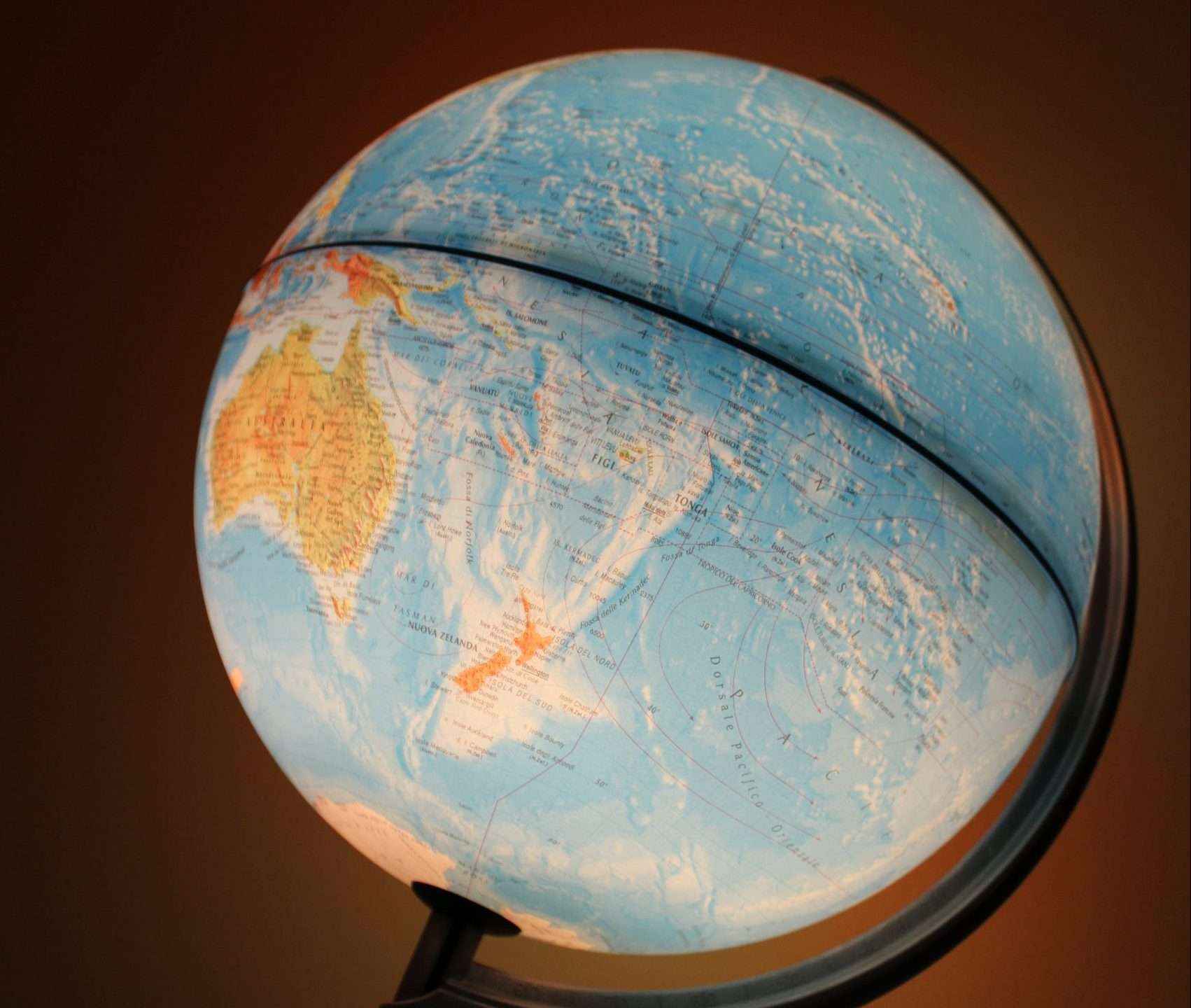 Mappamondo_luminoso