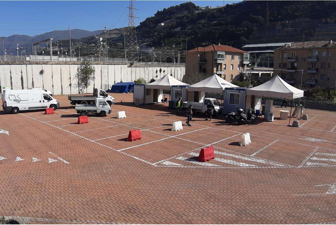 drive through vaccini