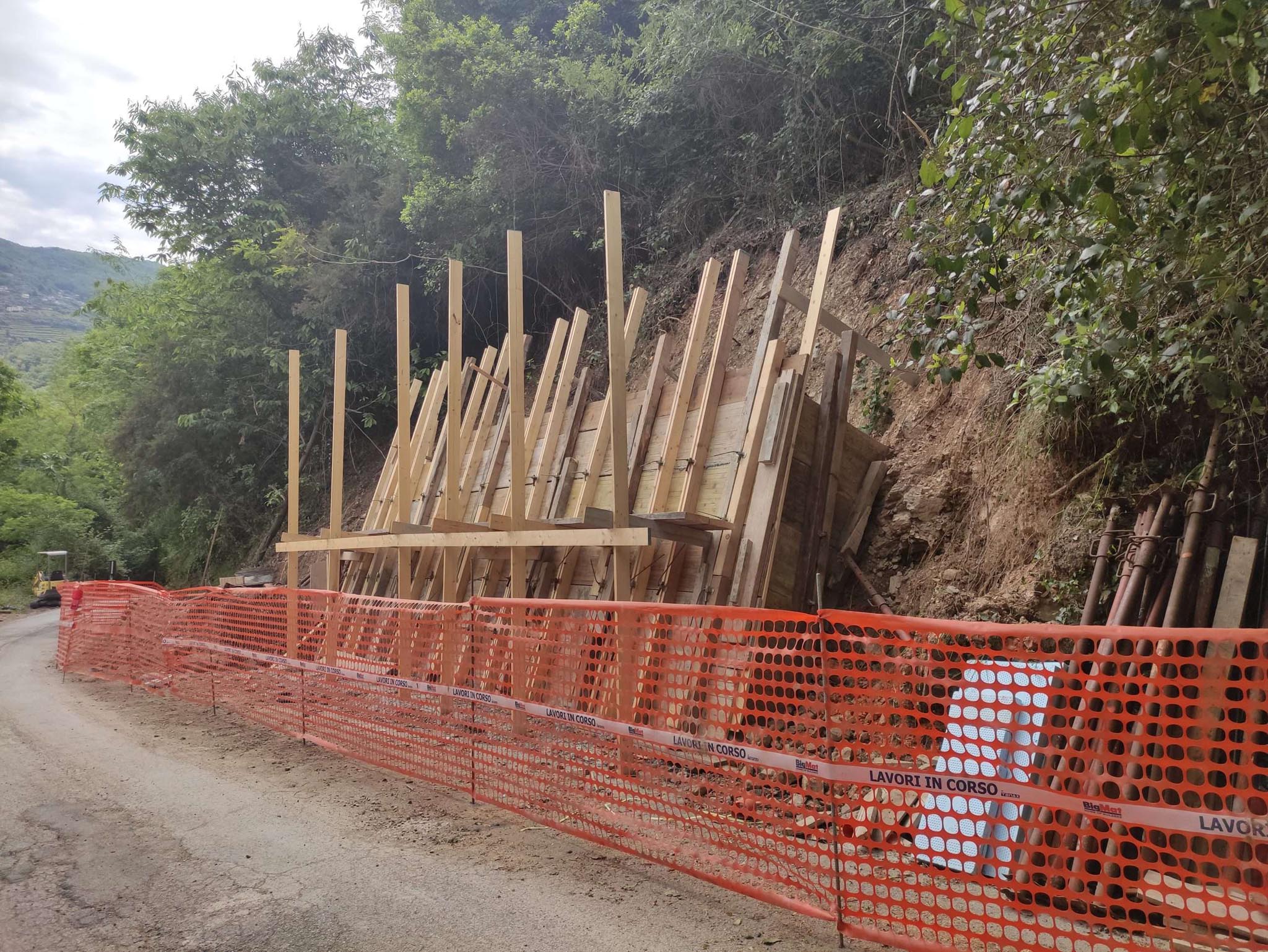 lavori strada frana