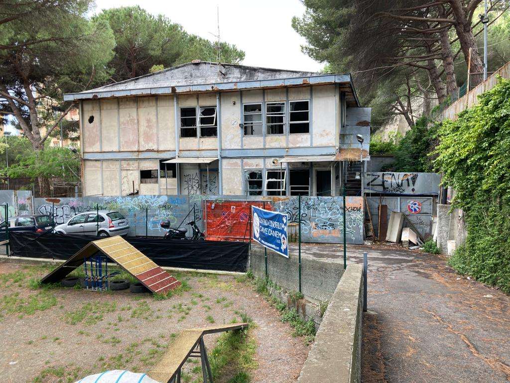 edificio abbandonato
