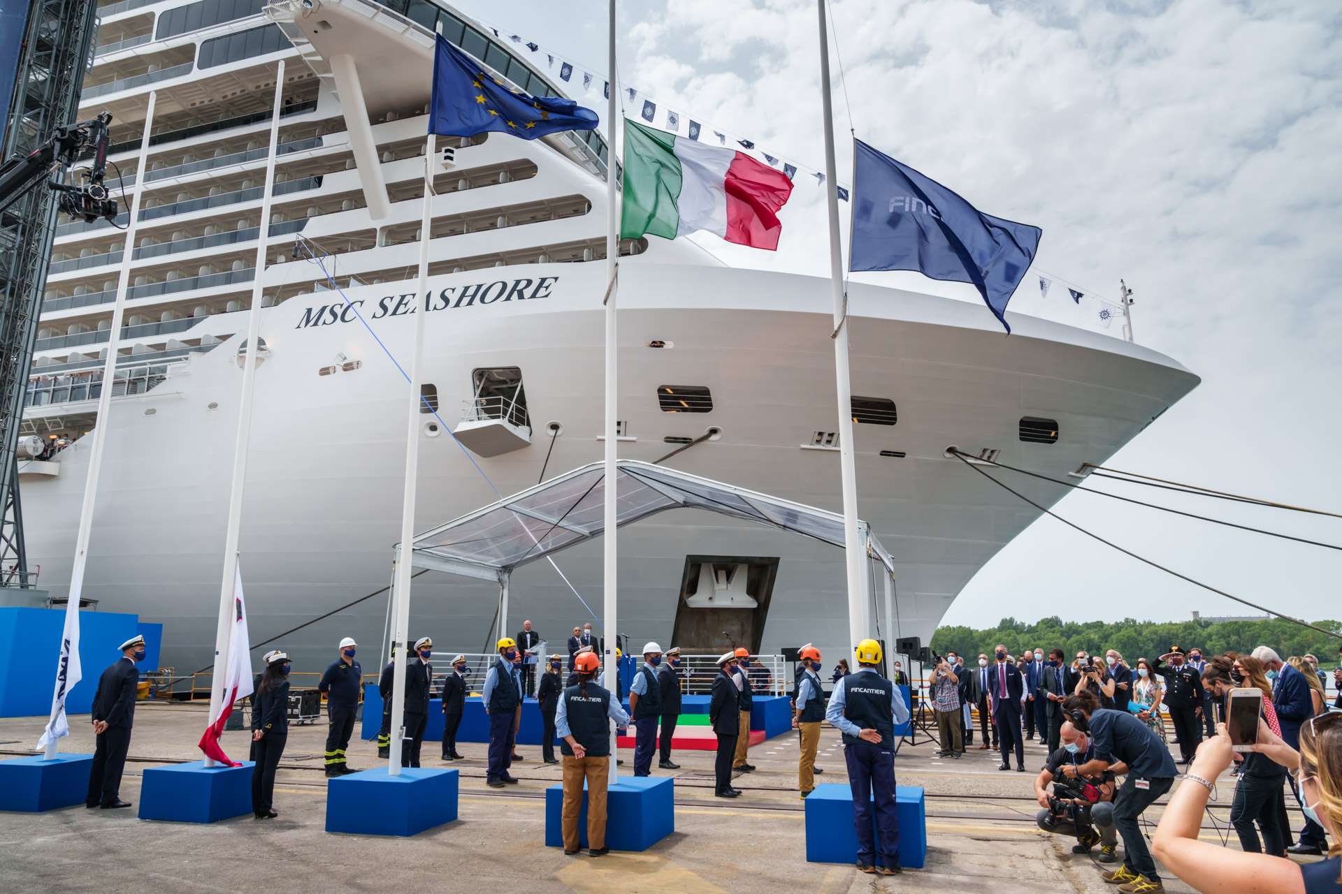 msc-seashore-delivery-ALP03746