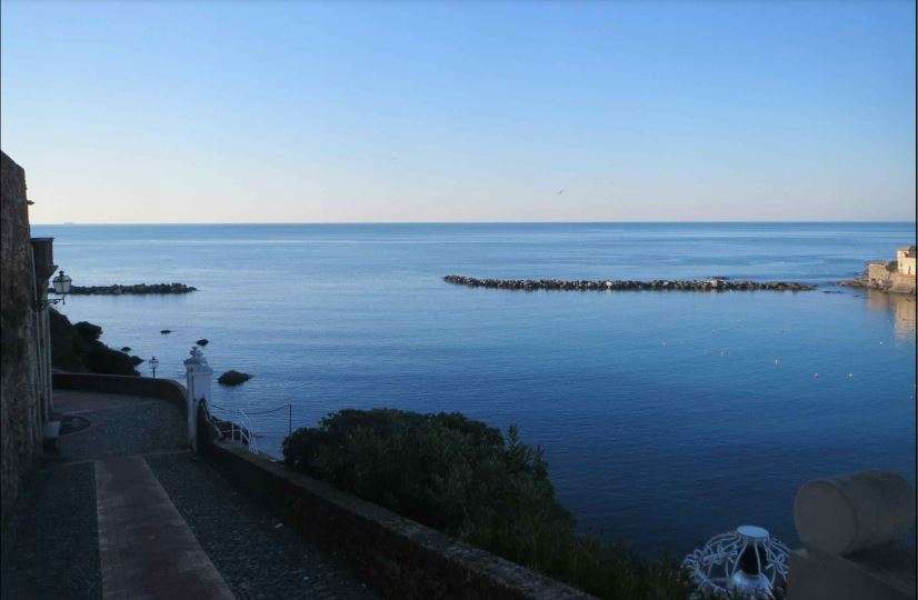 baia silenzio sestri lev 3 diga