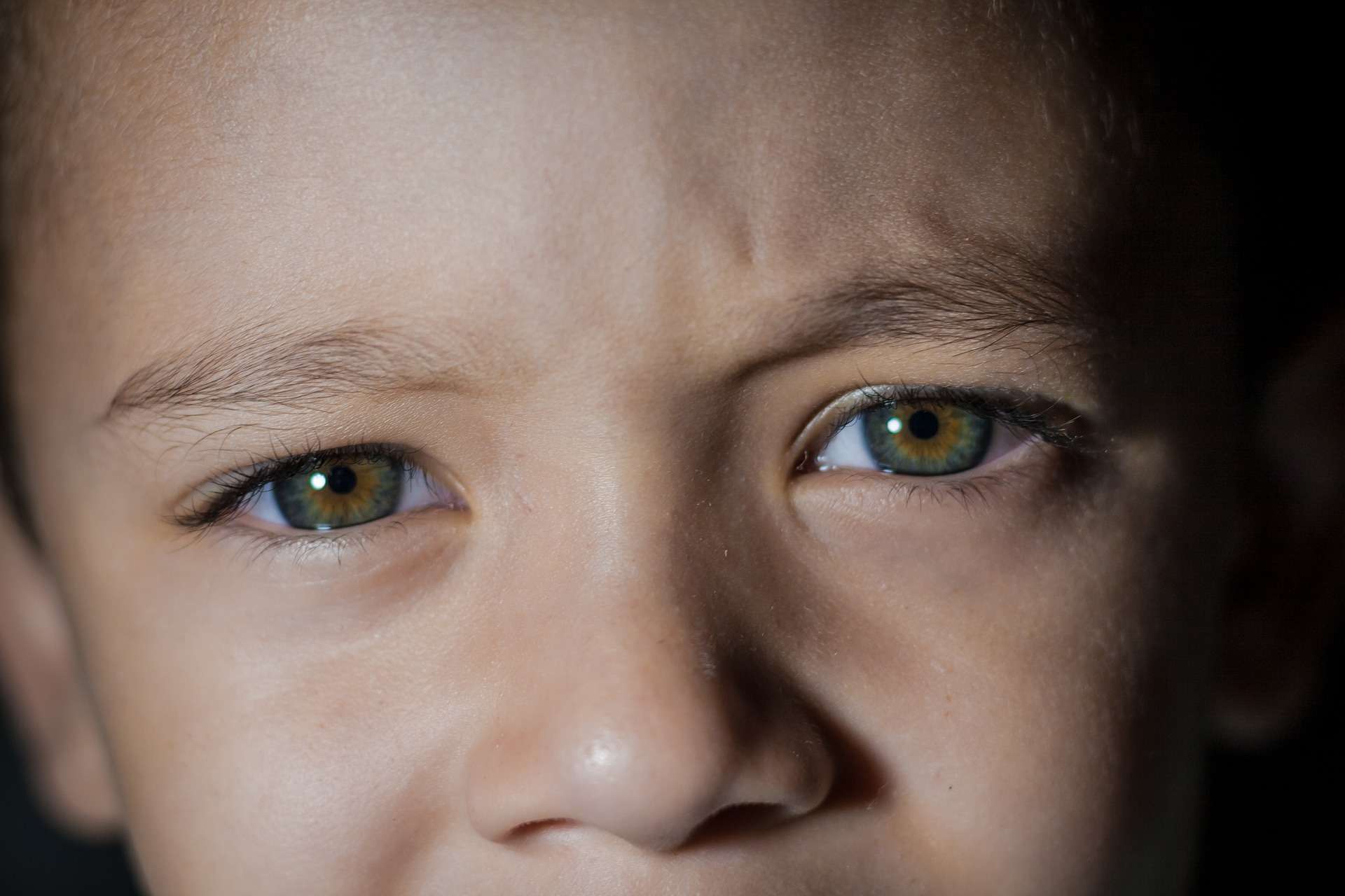 occhi bambini