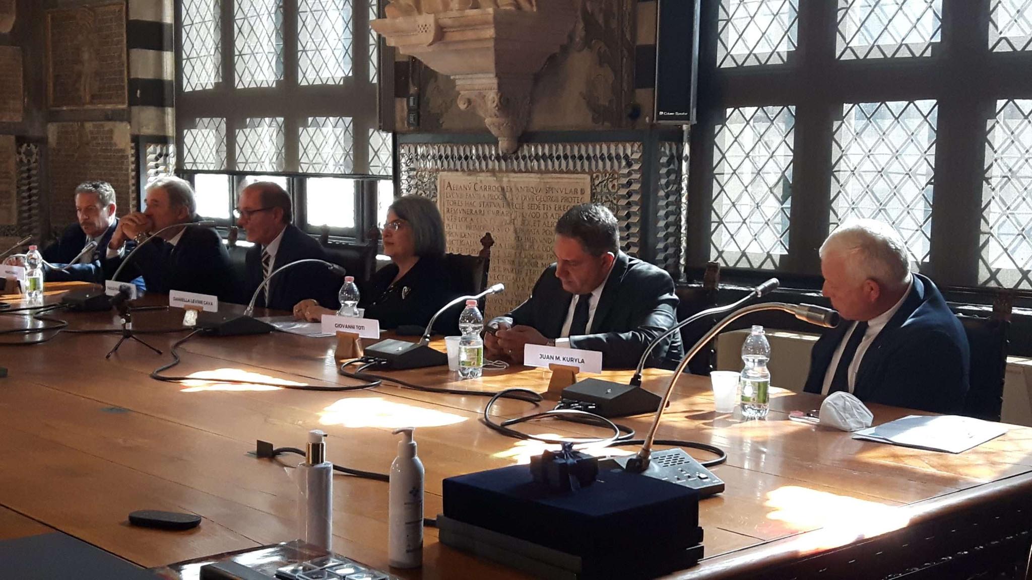 firma accordo porto di Miami