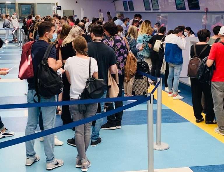 terminal crociere turisti imbarco sbarco lavoro