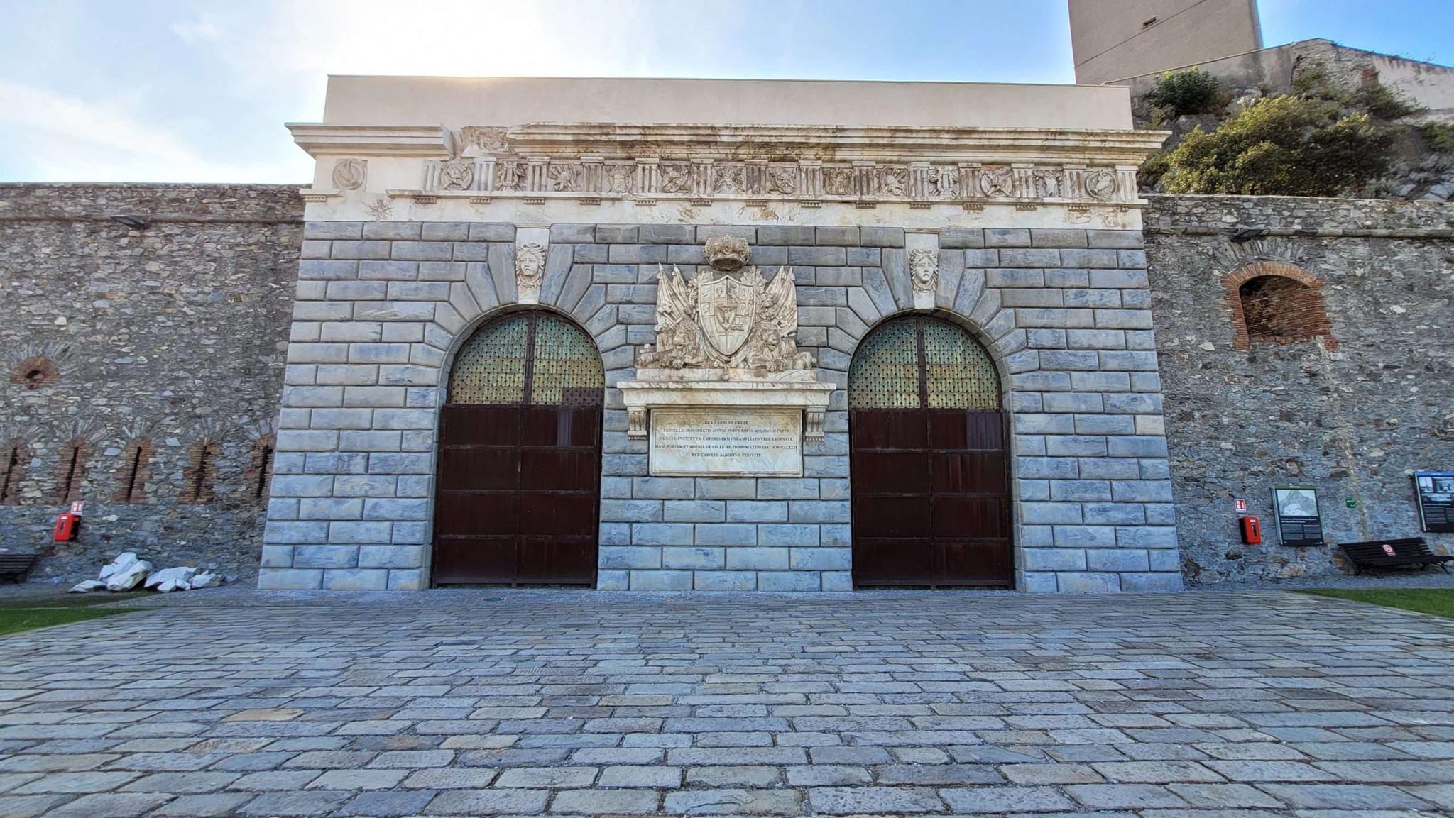Lanterna_Porta Nuova restaurata