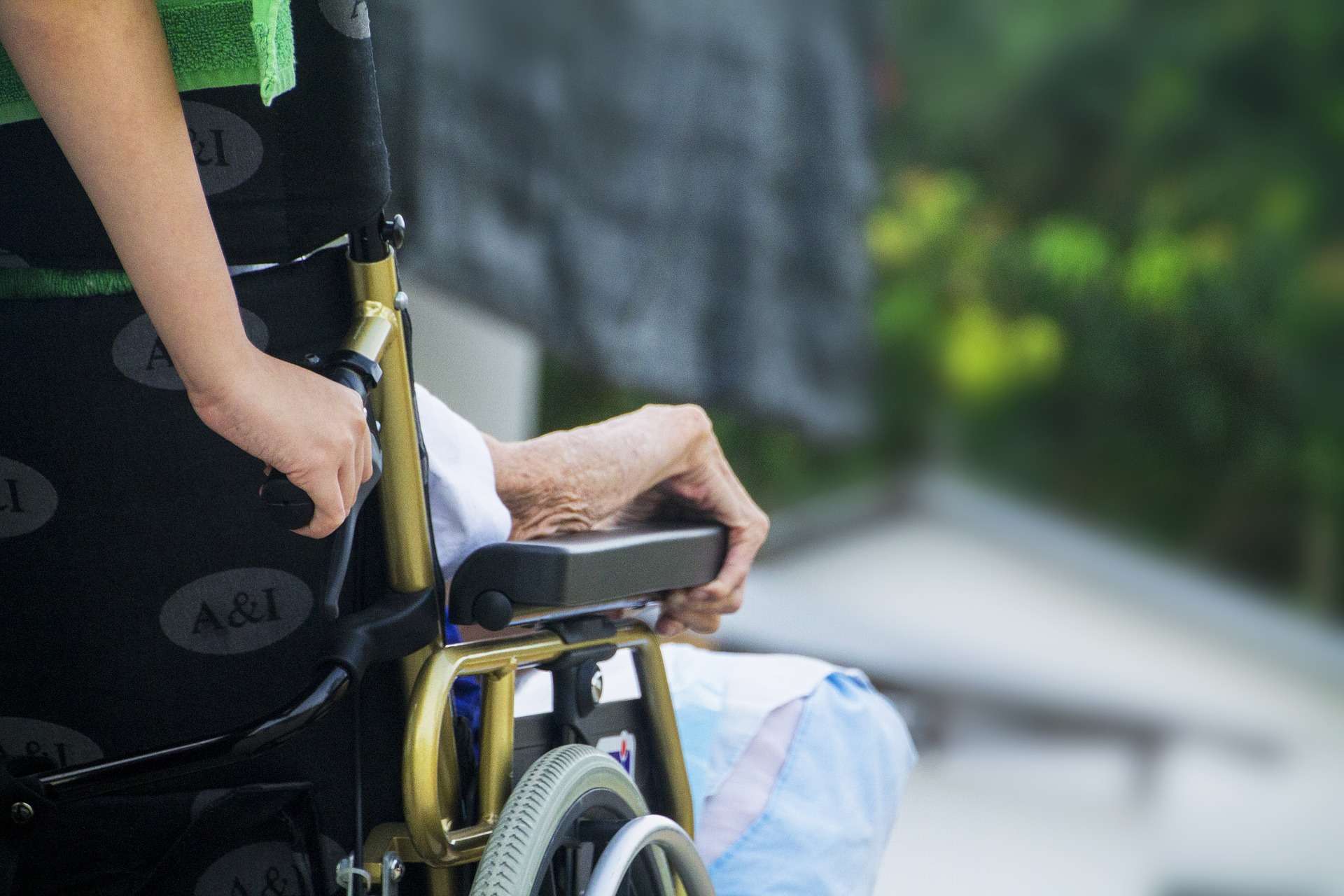 Assistenza-operatore-socio-sanitario-anziani