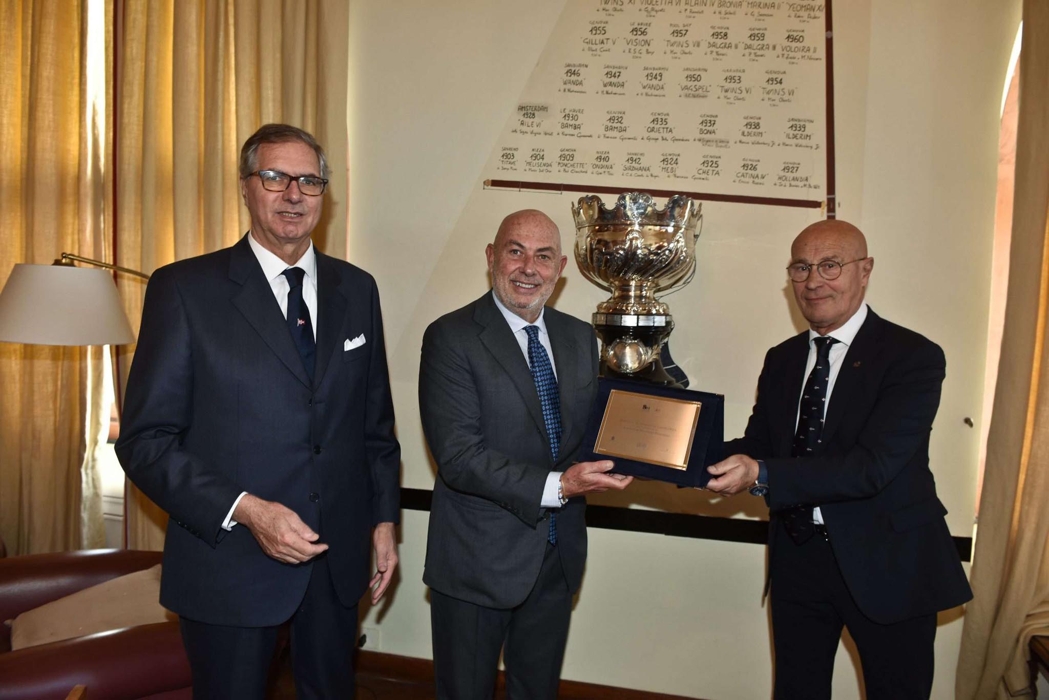 Consegna donazione Salone Nautico Yci Gaslini Onlus_Cecchi Bianchi Garrone