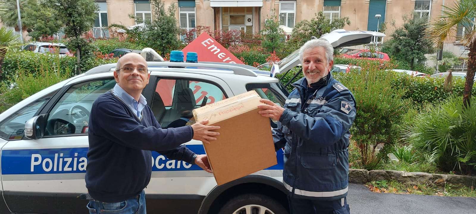 Consegna teche per DAE (1)