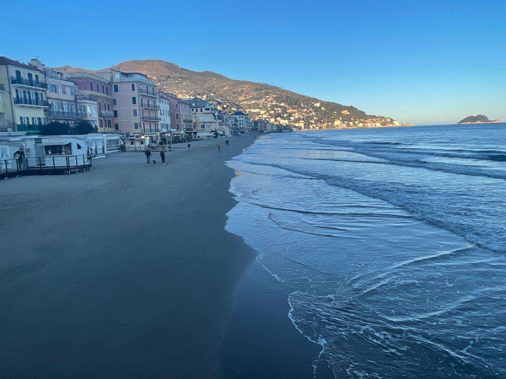 litorale alassio spiaggia ripascimento