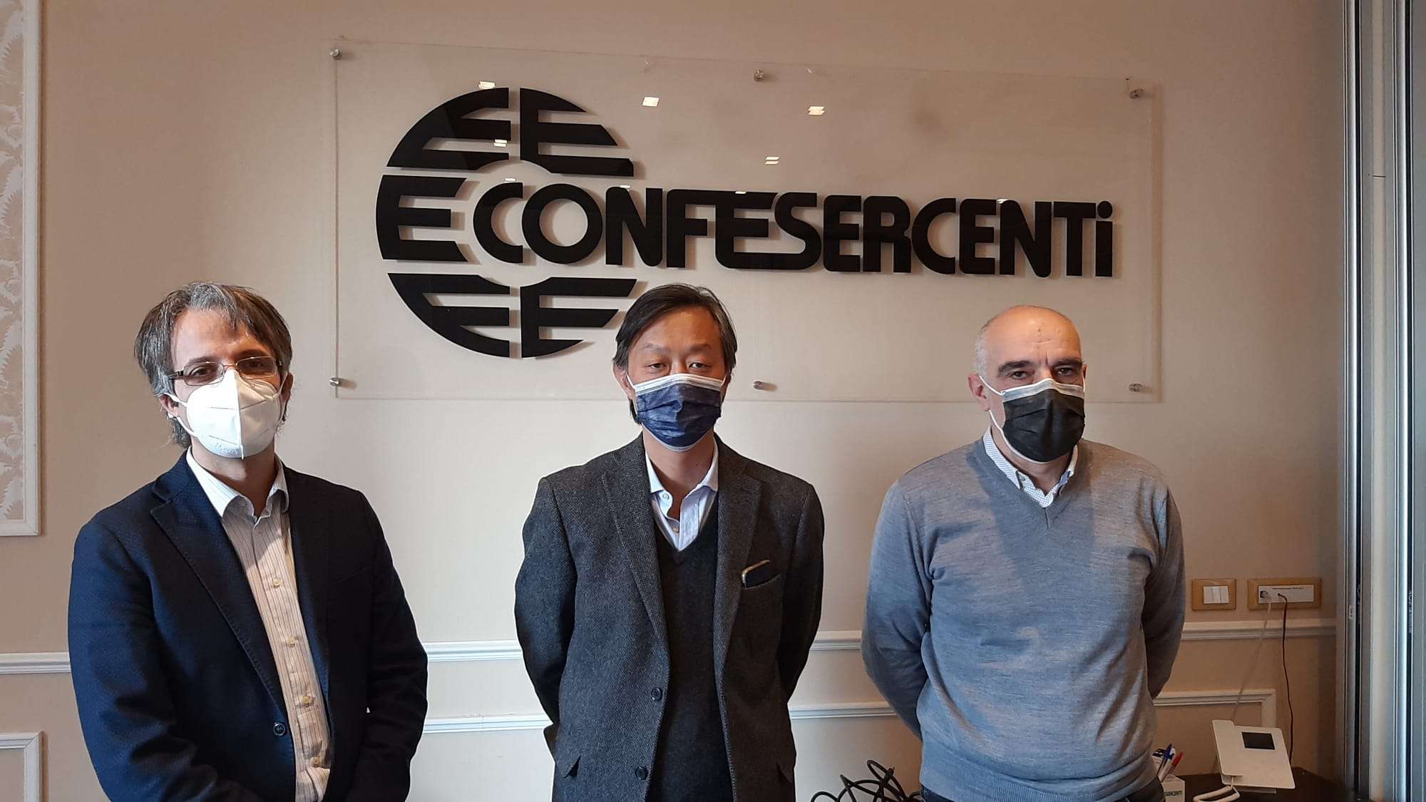 Andreoli al centro con direttore Barbieri e presidente Spigno