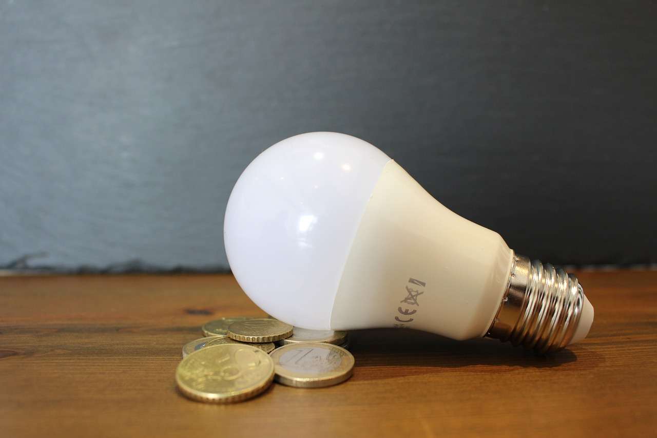 energia luce gas bolletta costi rincari