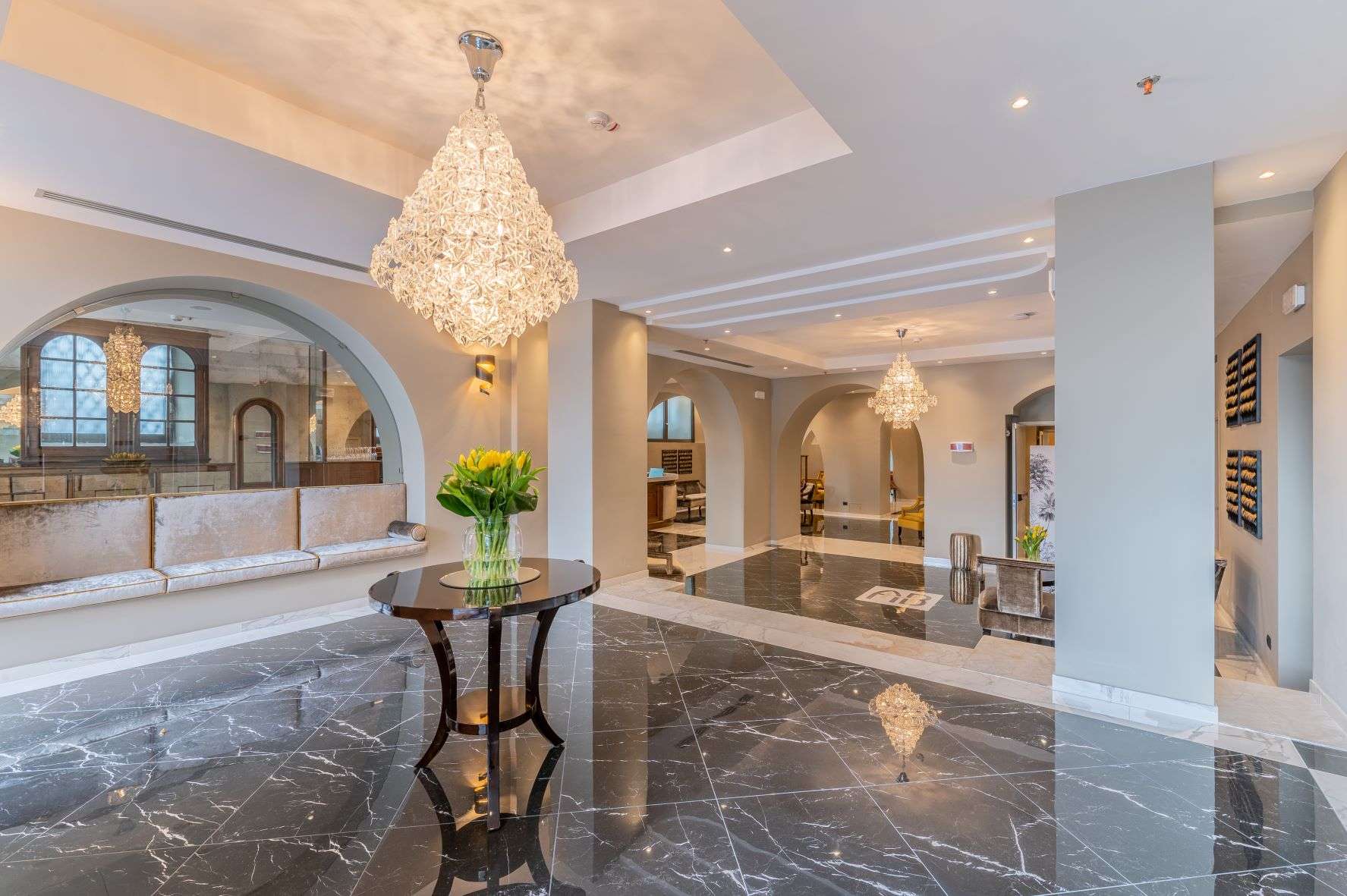 HOTEL ASTORIA_Hall_media(1)