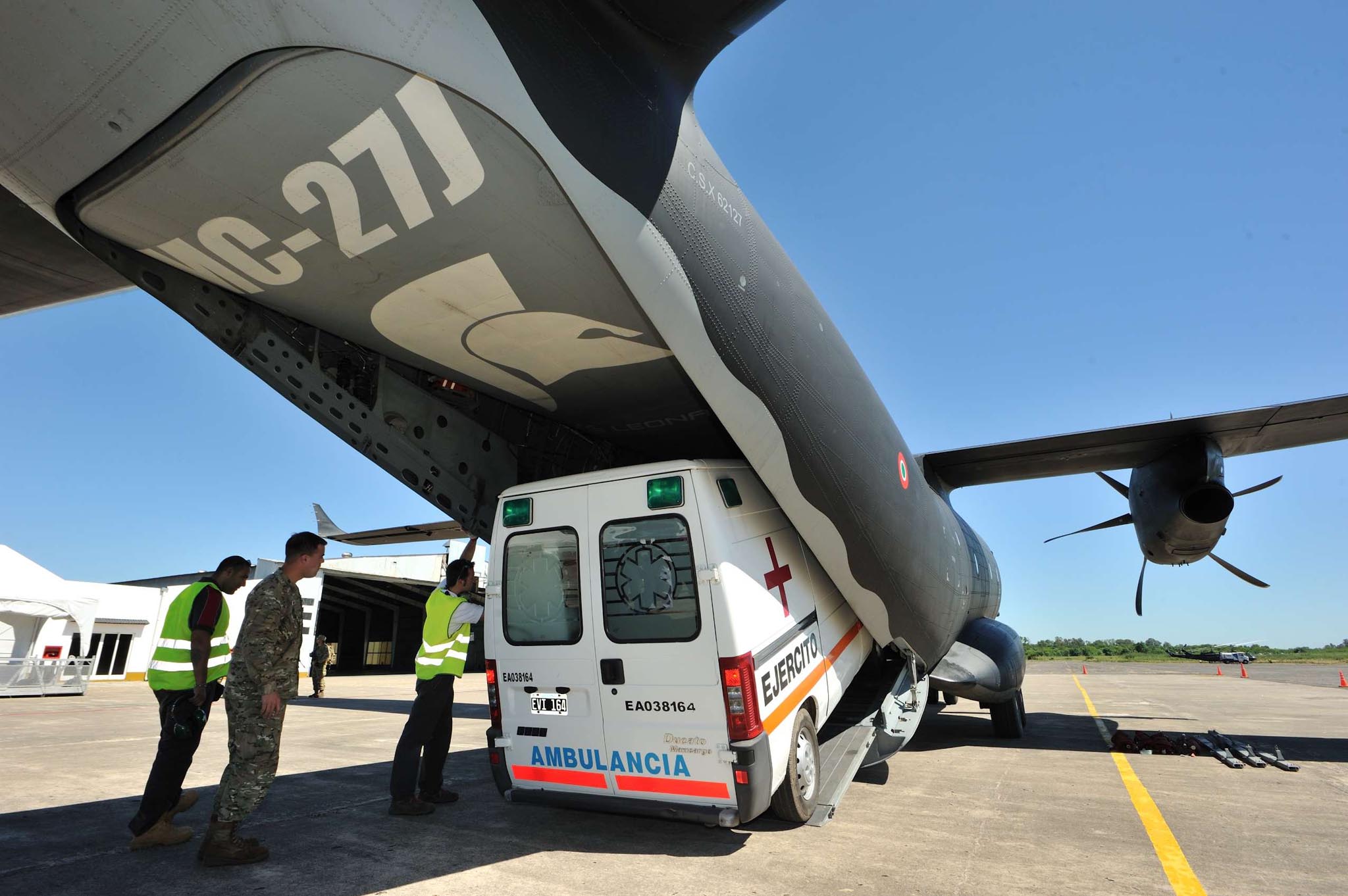 C-27J – Loading of ambulance
