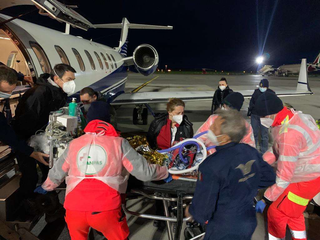 Trasporto pediatrico 2020 arrivo aeroporto di Genova