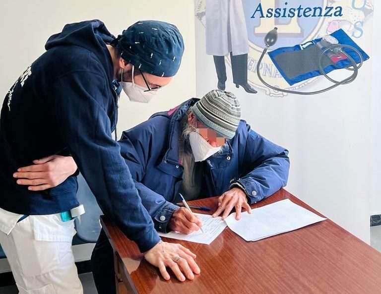 vaccino vaccinazioni persone senza fissa dimora