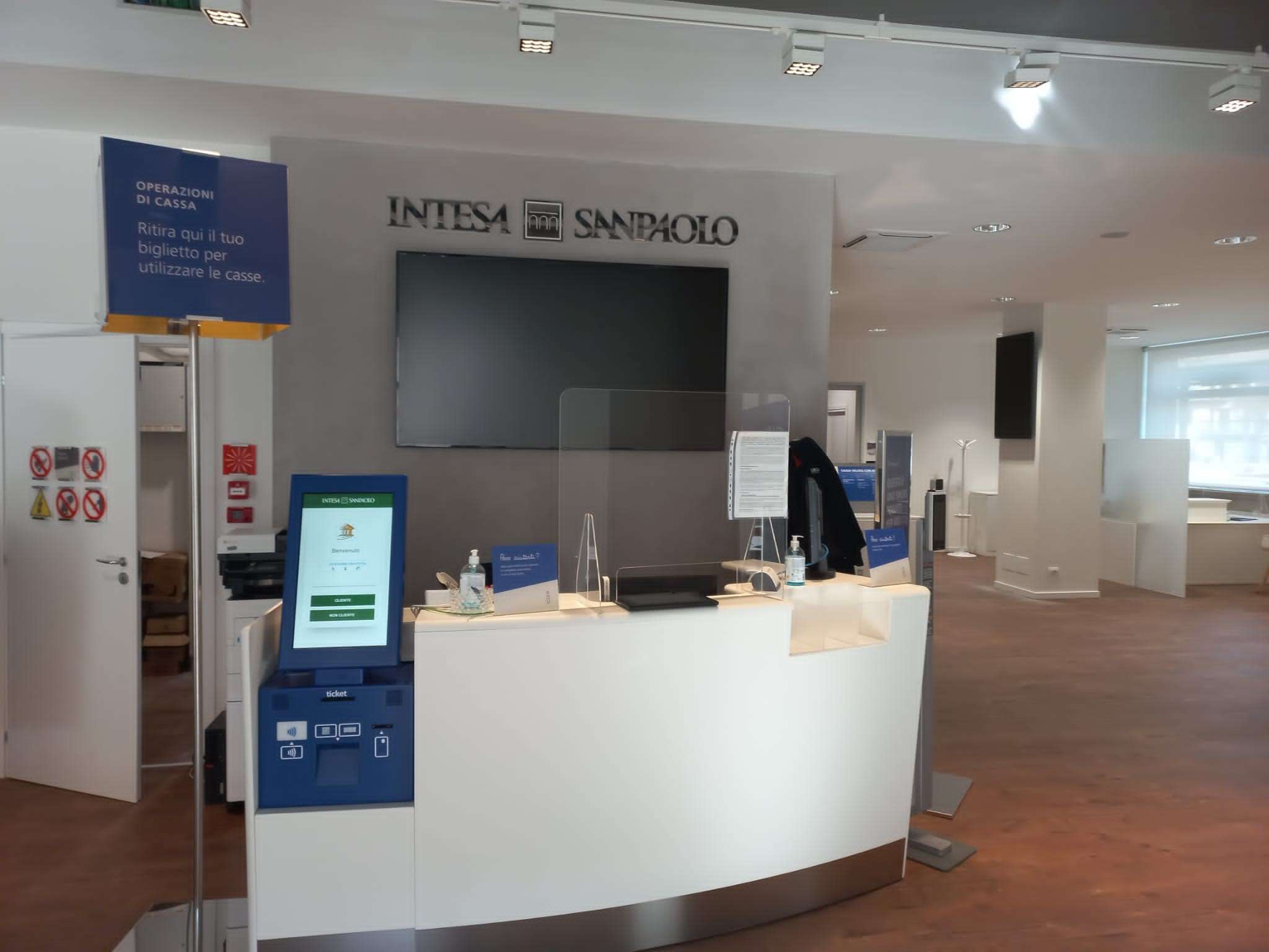 intesa sanpaolo banca