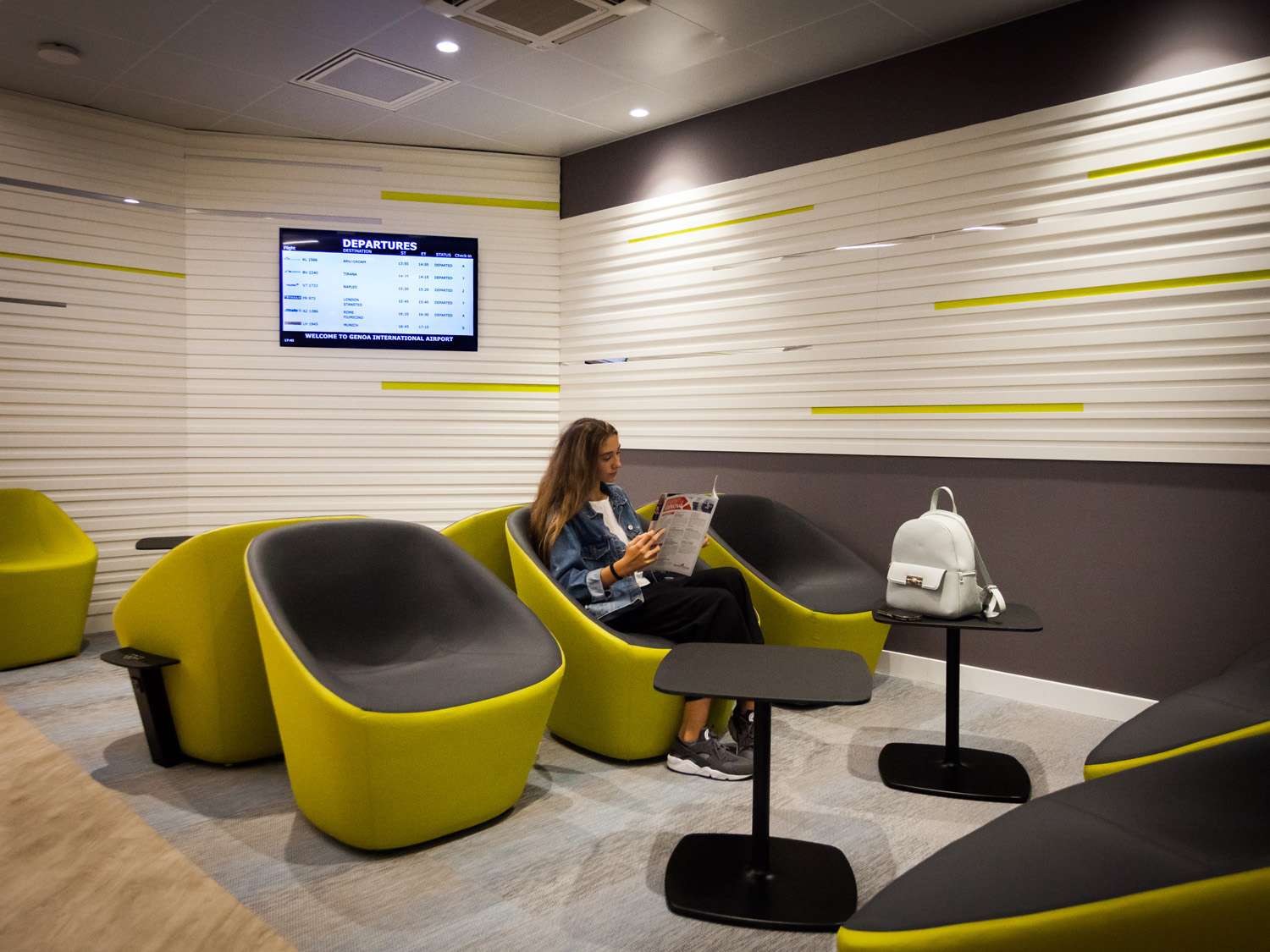 Sala Genova Lounge Aeroporto GE (11)