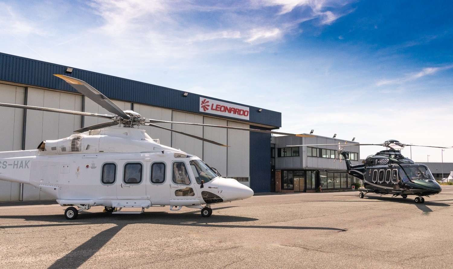 Paris leonardo Service Centre