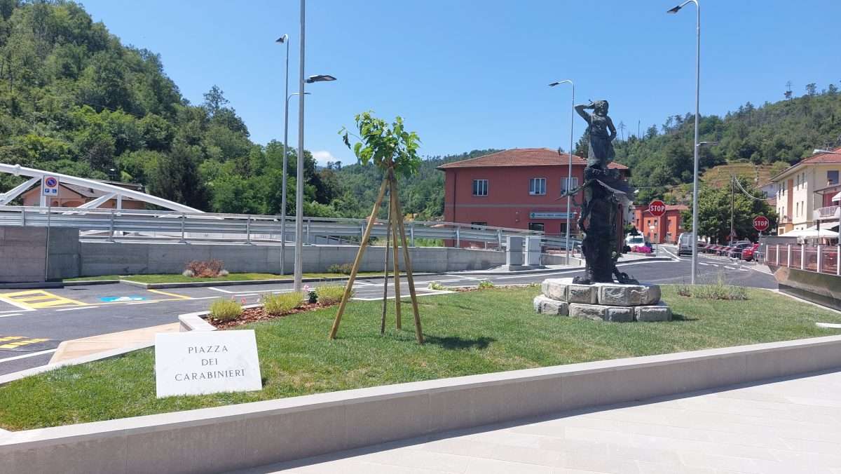 piazza Borghetto di Vara