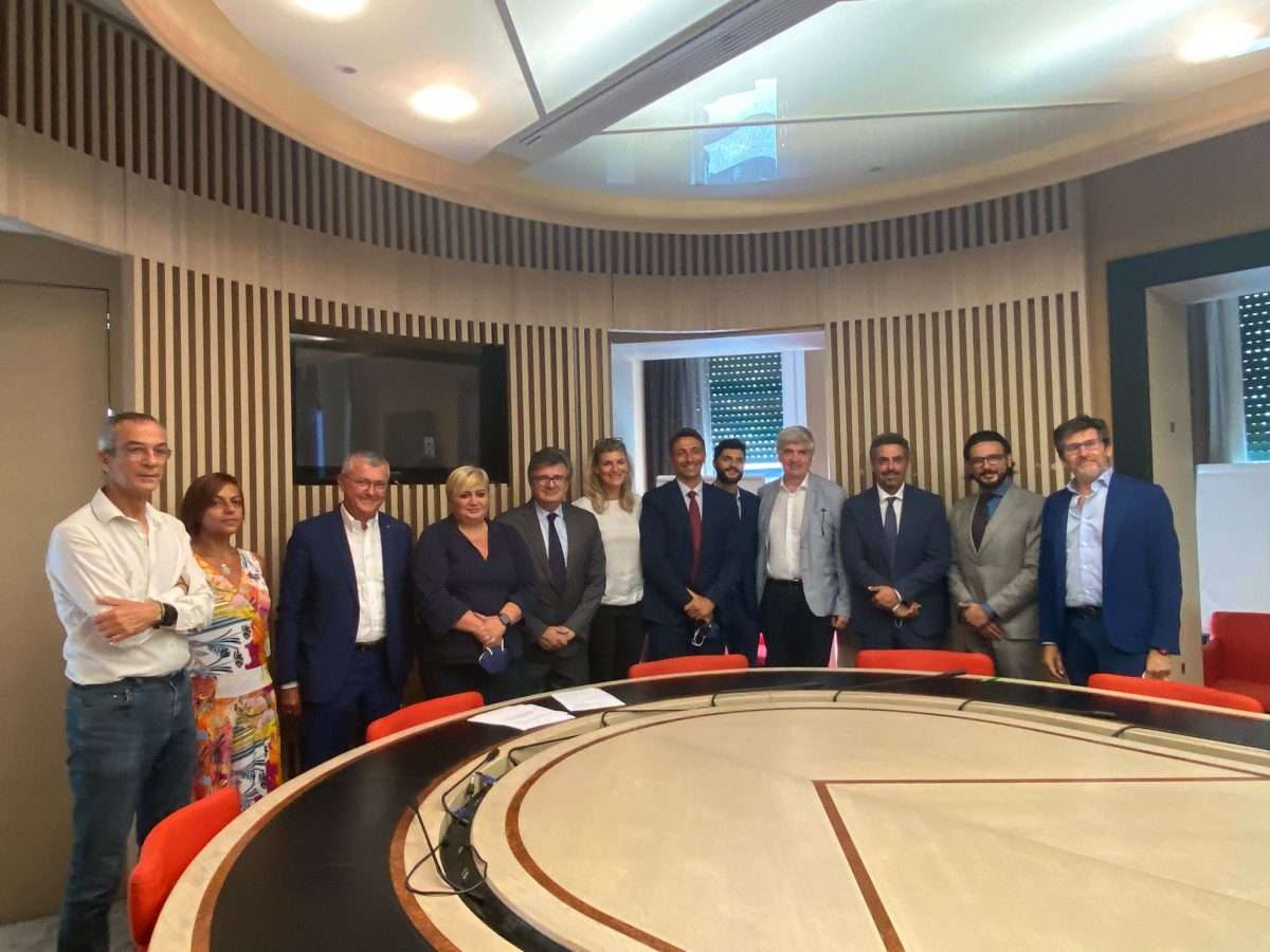 firma Ccnl_sociosanitario1