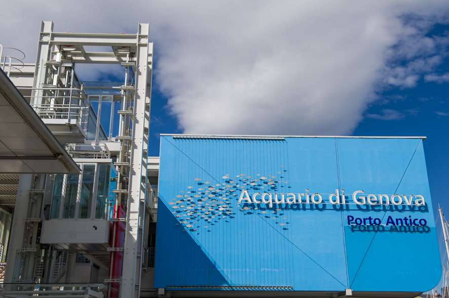 120913 facciata Acquario di Genova ph merlofotografia-6819